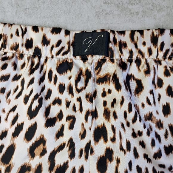 Victoria's Secret Leopard Print Pajama Shorts Womens Medium Lounge Sleepwear - Picture 3 of 9